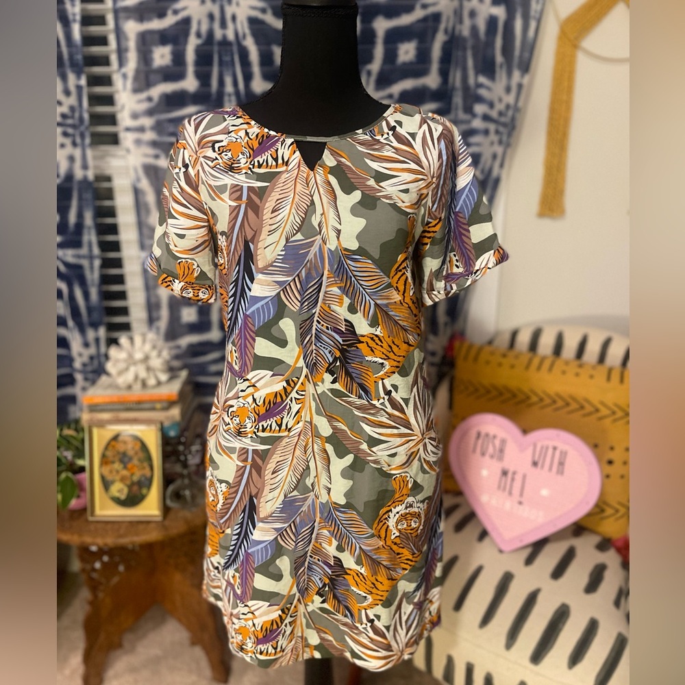 Womenβs Topshop Short Sleeve Tiger and Camo Print Shift Dress Spring Vacay Sz L - Picture 2 of 14